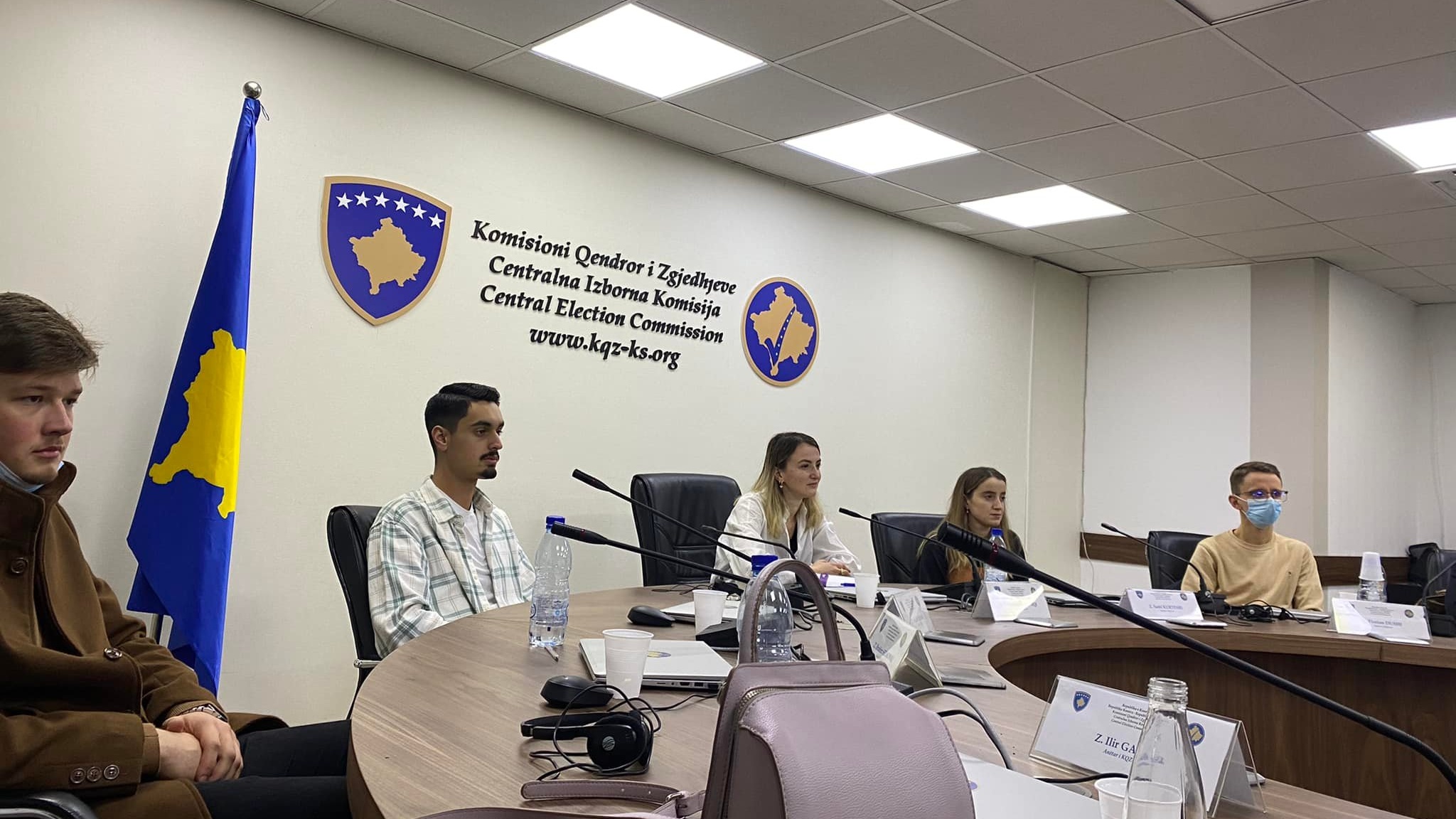 realizohet takim me "komisionin qendror të zgjedhjeve"-image