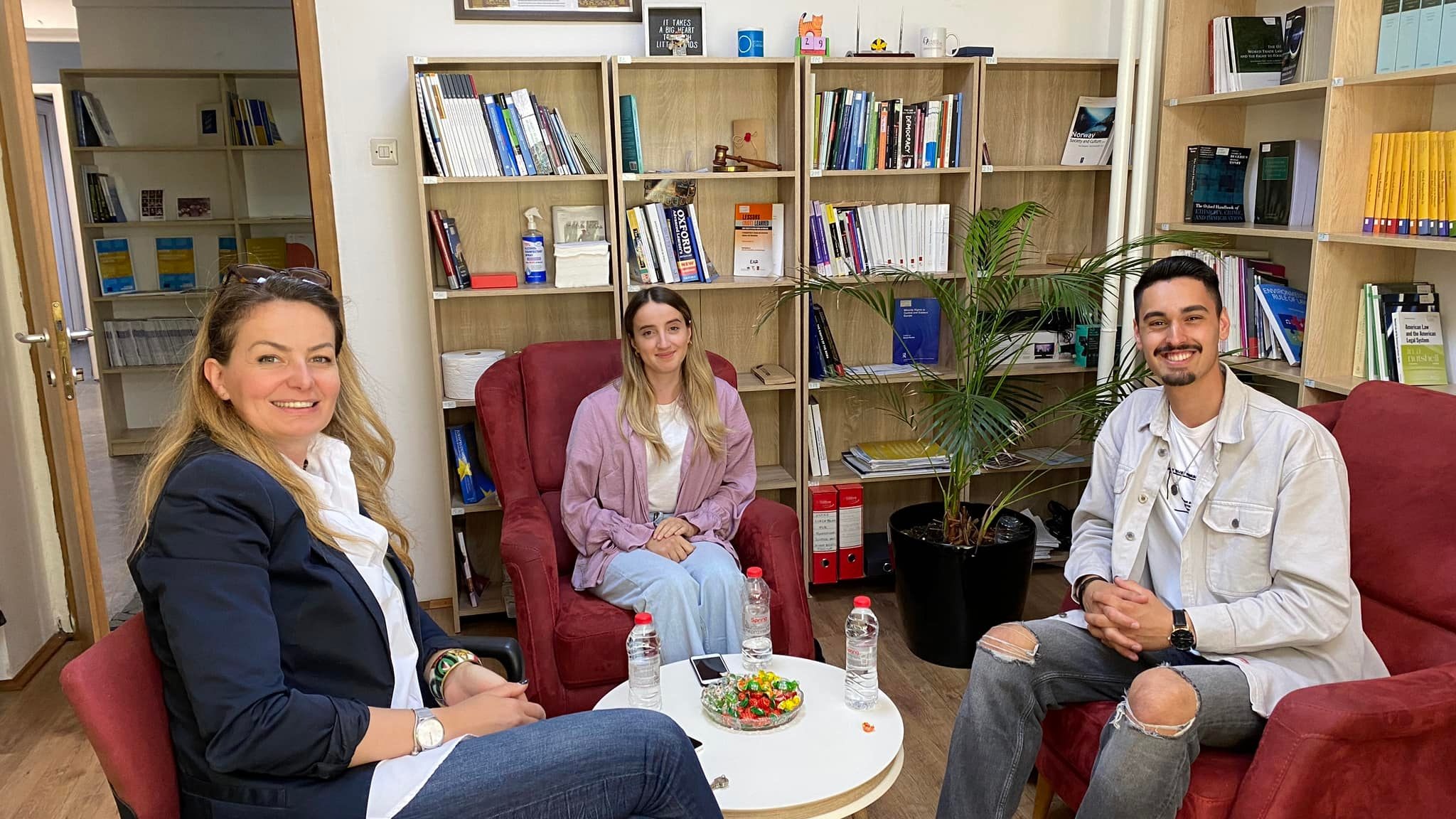 realizohet takim me prodekanen për projekte me studentë-image