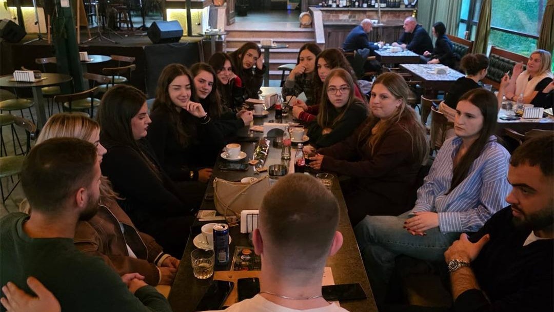 mbahet aktiviteti coffee & connect-image